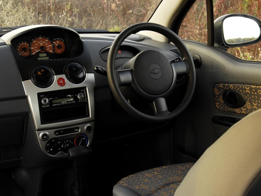 Интерьер Chevrolet Matiz 2005 года  (UK) (фото 2 из 16)